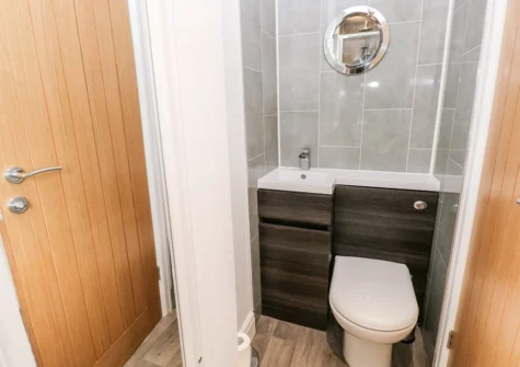 The shower room at The Dingle, Stepaside