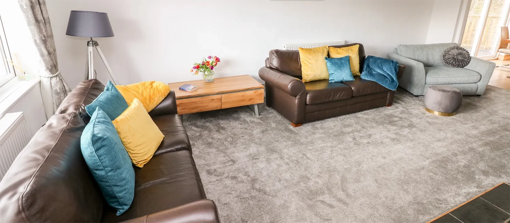 The Dingle, Stepaside is conveniently located to offer easy access to the hidden charms of Wiseman's Bridge and the adventure-packed town of Tenby, while also offering seclusion in the nearby sandy beaches and Pembrokeshire Coast National Path.