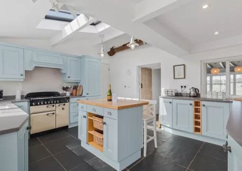 The kitchen at Farmhouse at East Hook, Morales Peninsula
