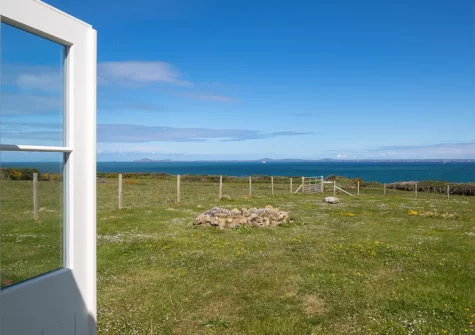 The garden at The Farmhouse at East Hook, Morales Peninsula