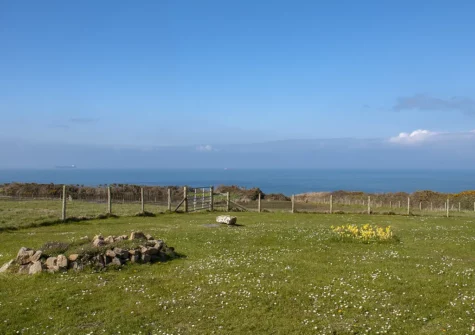 The garden at The Farmhouse at East Hook, Morales Peninsula