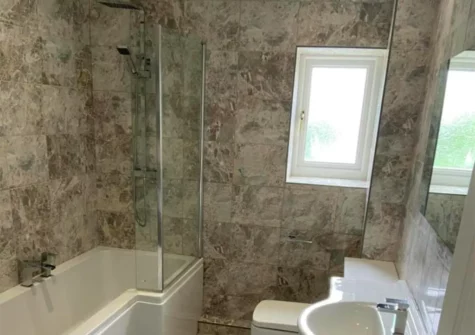 The bathroom at The Granary, Kilgetty