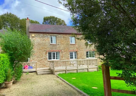 The patio & garden at The Granary, Kilgetty