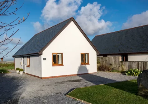 Outside The Keys, Hill Mountain