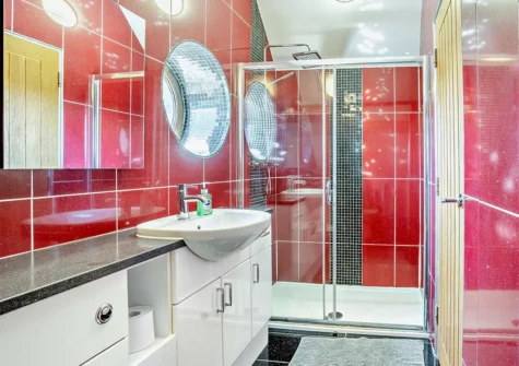 The en-suite shower room at The Lodge at Brynbanc, Lampeter Velfrey