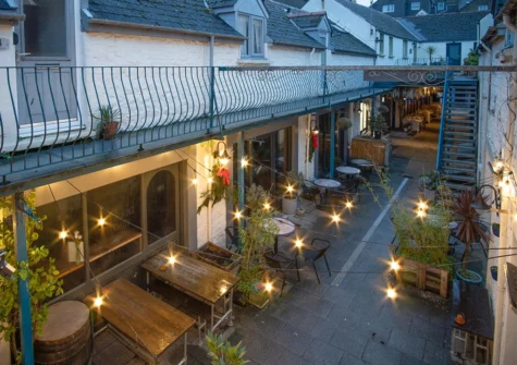 The Penthouse At The Mews is perfectly located within The Mews in Tenby with its selection of outstanding bars and restaurants