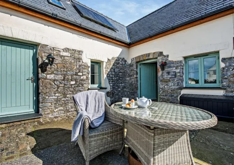 The patio & alfresco dining area at The Shippon At Brynbanc, Lampeter Velfrey