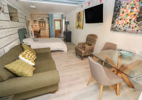 The living & dining area at The Studio, Penally