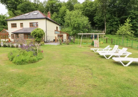 The garden at The Woodlands Lower Level, Kilgetty