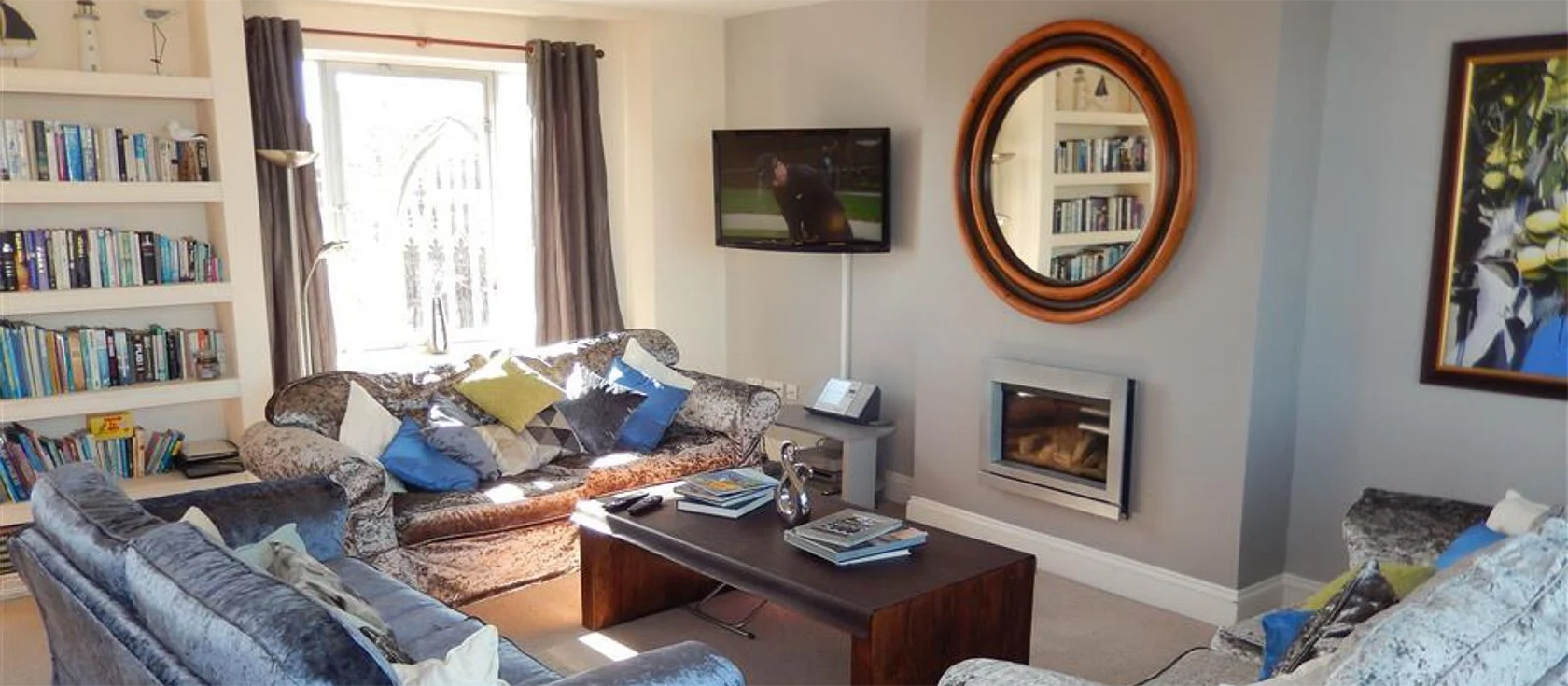 Tiffany House Tenby is ideal for groups of 11 guests. Five spacious bedrooms four ensuite), large open living room, family dining table & fully-equipped kitchen. Huge furnished roof terrace with sea views, steps from beaches, shops & restaurants.