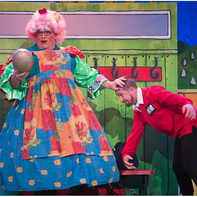 Top 10 things to do in Wales in December - She's behind you