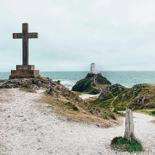 Top 10 things to do in Wales in March - Hit the trails