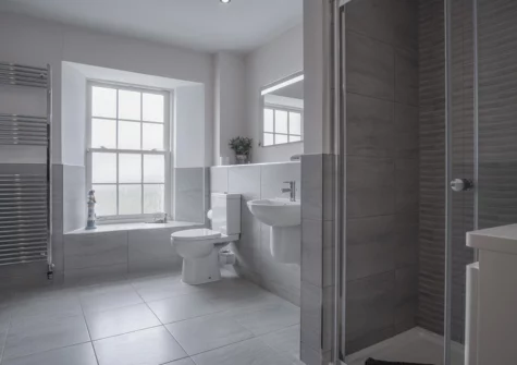 The bathroom at Upper Deck, Saundersfoot