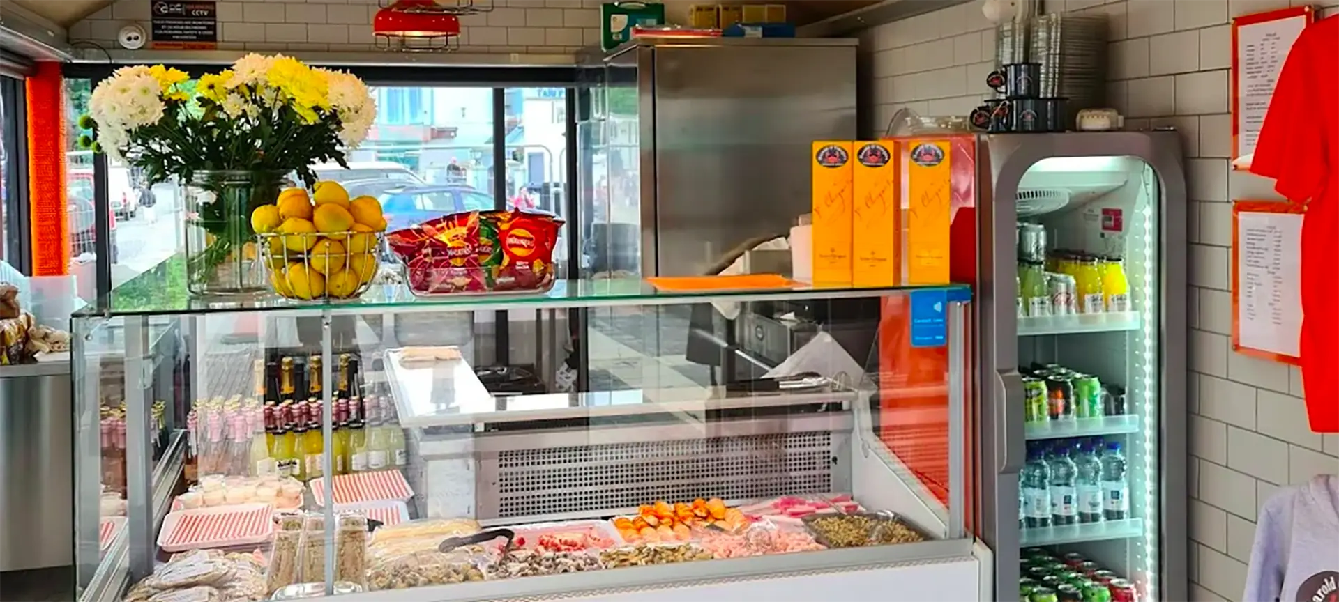 Harold O'Vinegar's Seafood Deli's delicious range of cockles, prawns, crab and other fresh fish and snacks look irresistible!