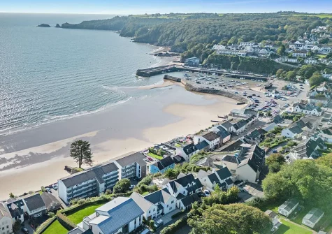 Waters Edge 14 is the ideal bolthole if you're looking for a seaside getaway with everything on the doorstep