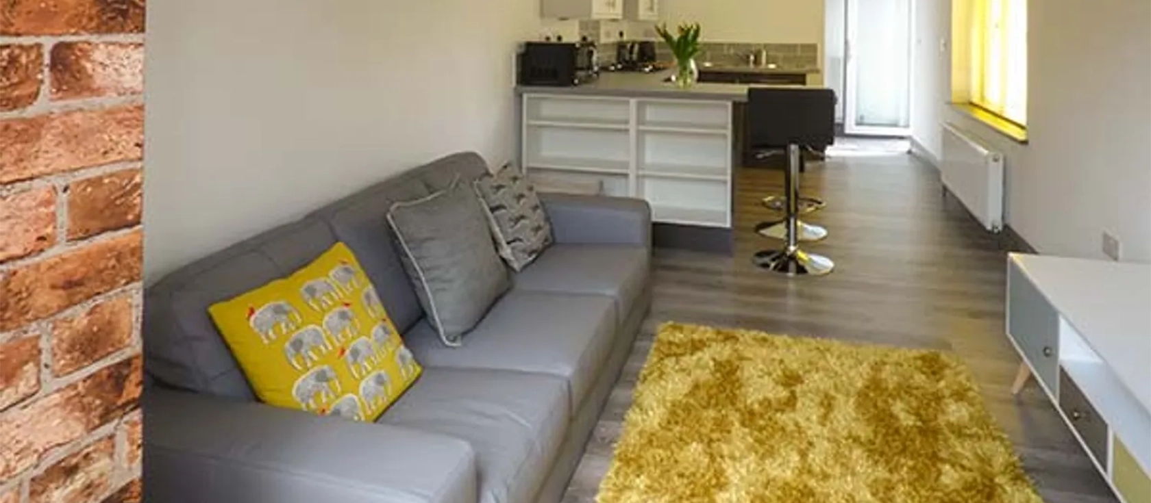 Indulge in a romantic escape at White Cottage Annexe, Tenby is a charming one-bedroom ground-floor cottage perfect for couples on a private getaway. Experience the hidden romantic side of Pembrokeshire with a wealth of serene attractions to explore.