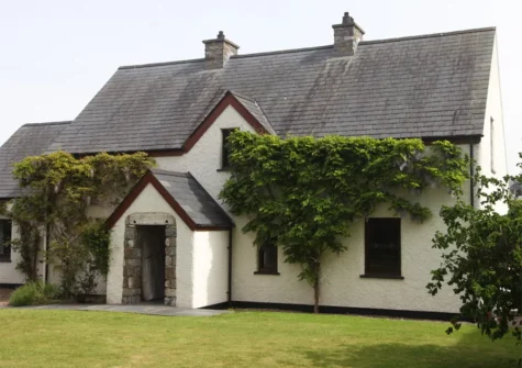 The garden at Worthy House, Saint Florence