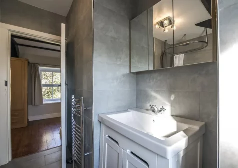 Bedroom #1 en-suite at Writing History, Tenby